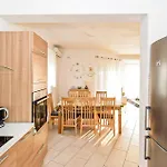 2 Bedroom Cozy In