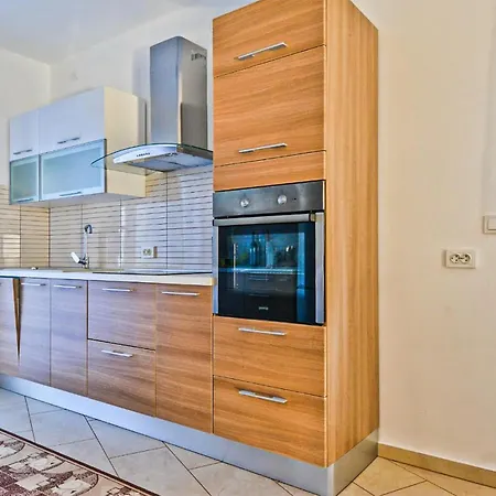 2 Bedroom Cozy In *