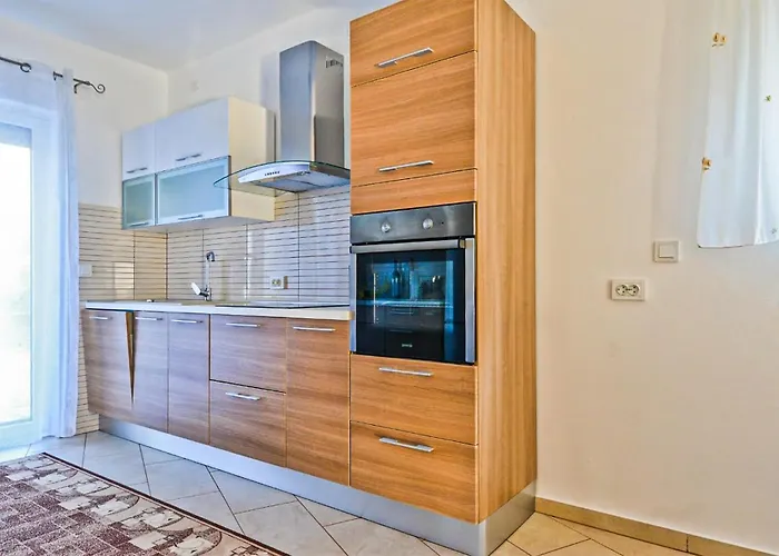 2 Bedroom Cozy In *